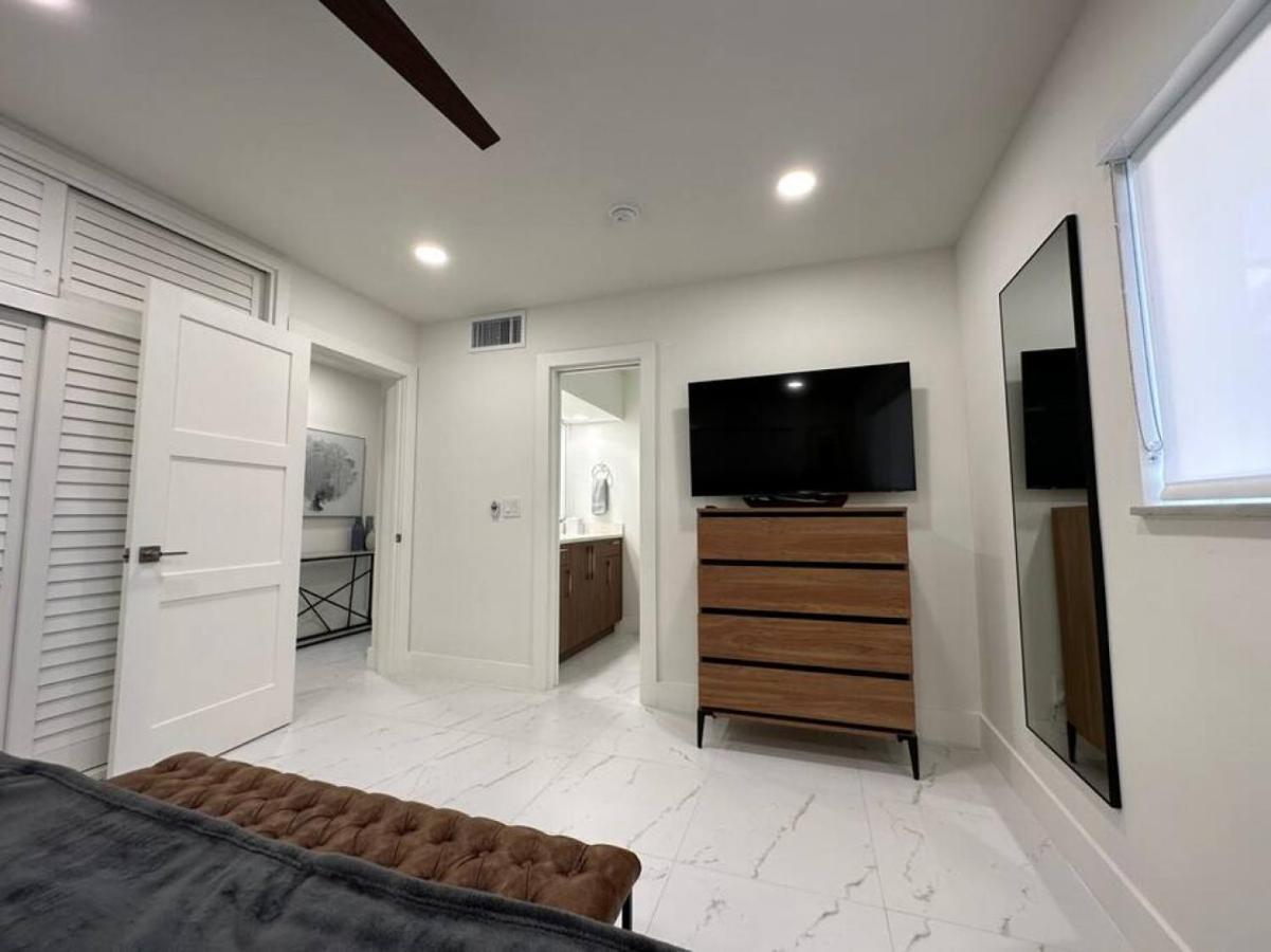 Villa The Sun House - 3 Bed, 2 Bath, Private Pool, Fire Pit, Huge Backyard à Fort Lauderdale Extérieur photo