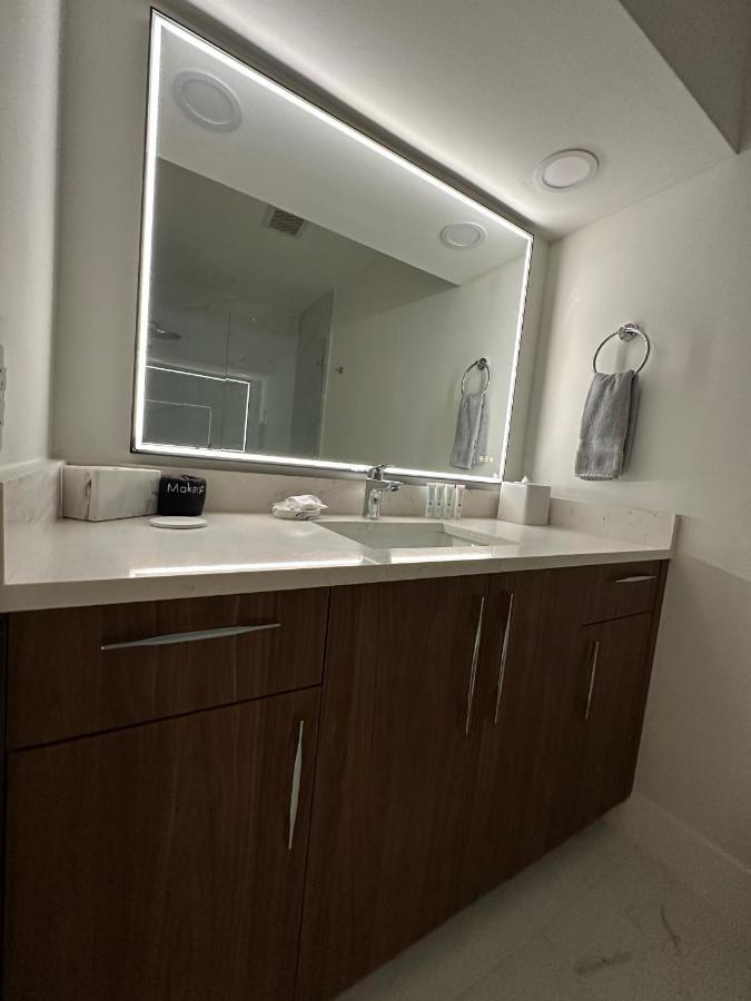 Villa The Sun House - 3 Bed, 2 Bath, Private Pool, Fire Pit, Huge Backyard à Fort Lauderdale Extérieur photo