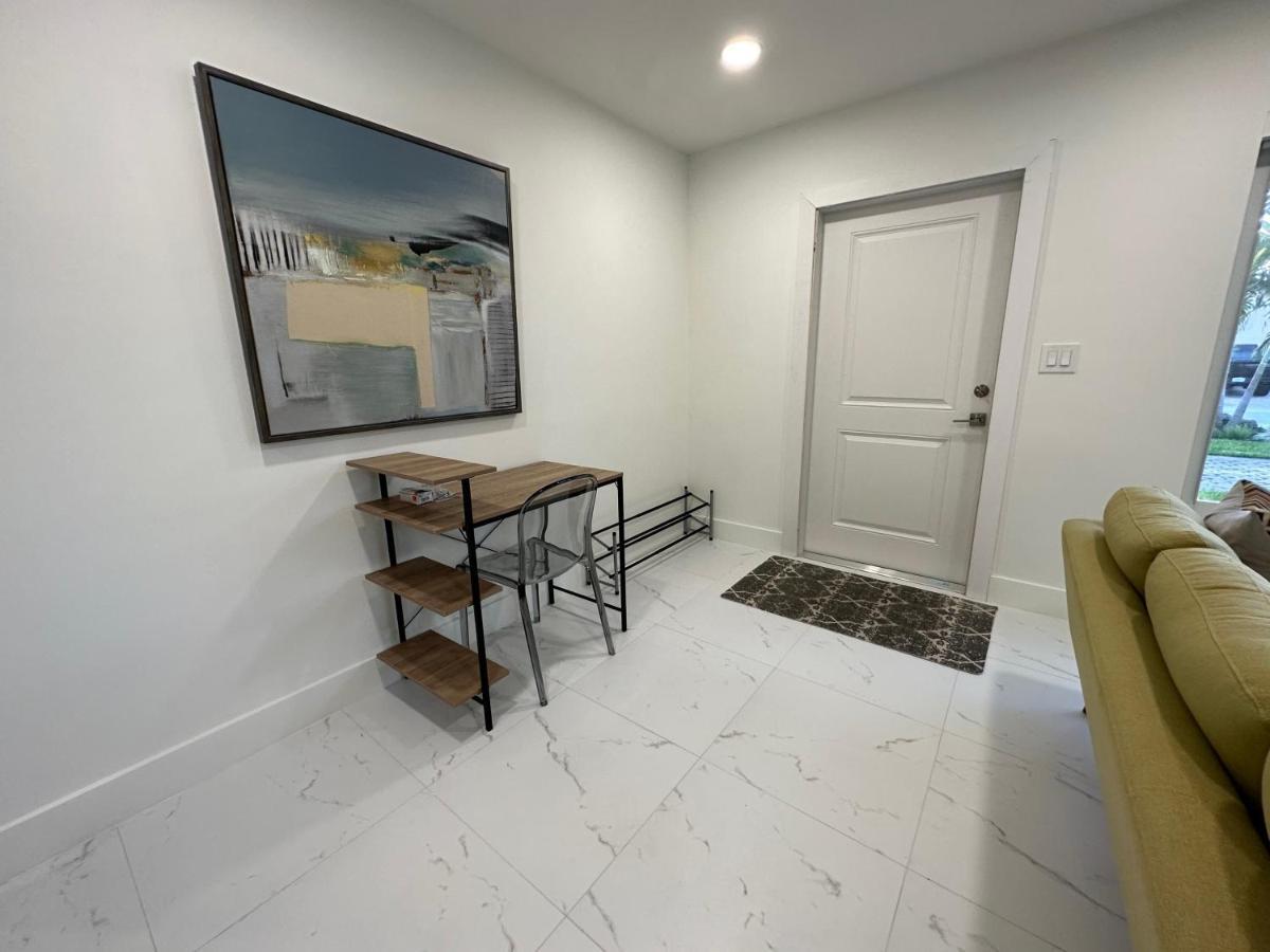 Villa The Sun House - 3 Bed, 2 Bath, Private Pool, Fire Pit, Huge Backyard à Fort Lauderdale Extérieur photo