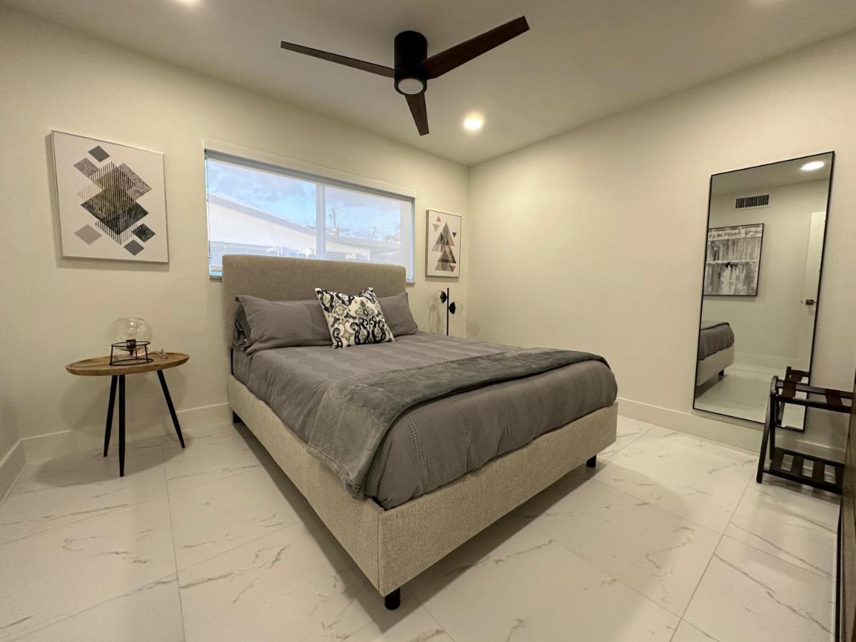 Villa The Sun House - 3 Bed, 2 Bath, Private Pool, Fire Pit, Huge Backyard à Fort Lauderdale Extérieur photo